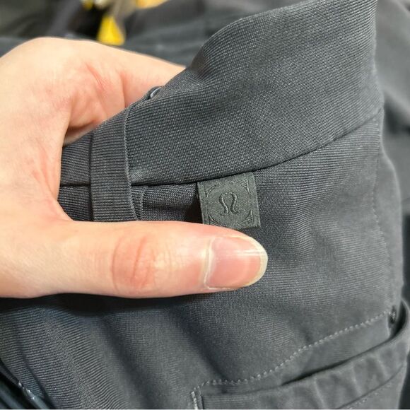 Lululemon Commission Pant Slim Warpstreme in Black Size 36 - Picture 5 of 11